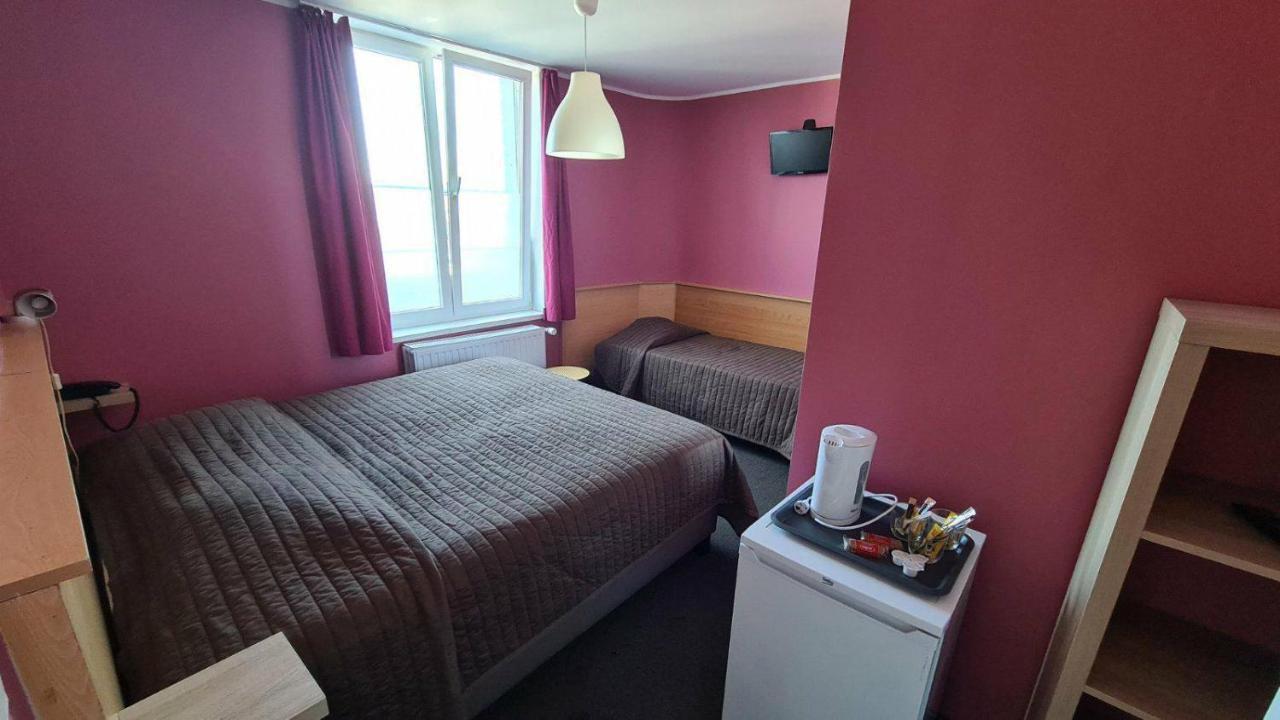 Hotel Melissa Peruwelz Bagian luar foto