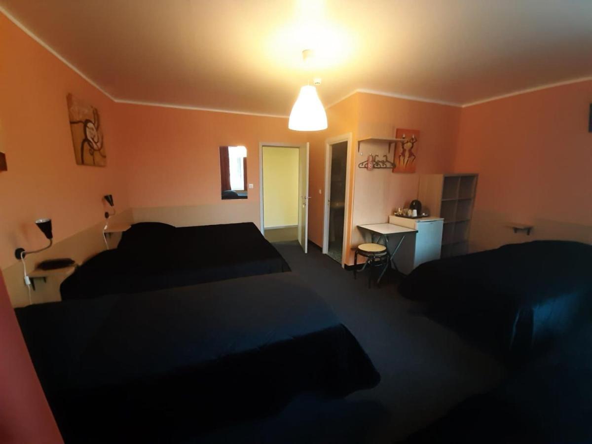Hotel Melissa Peruwelz Bagian luar foto