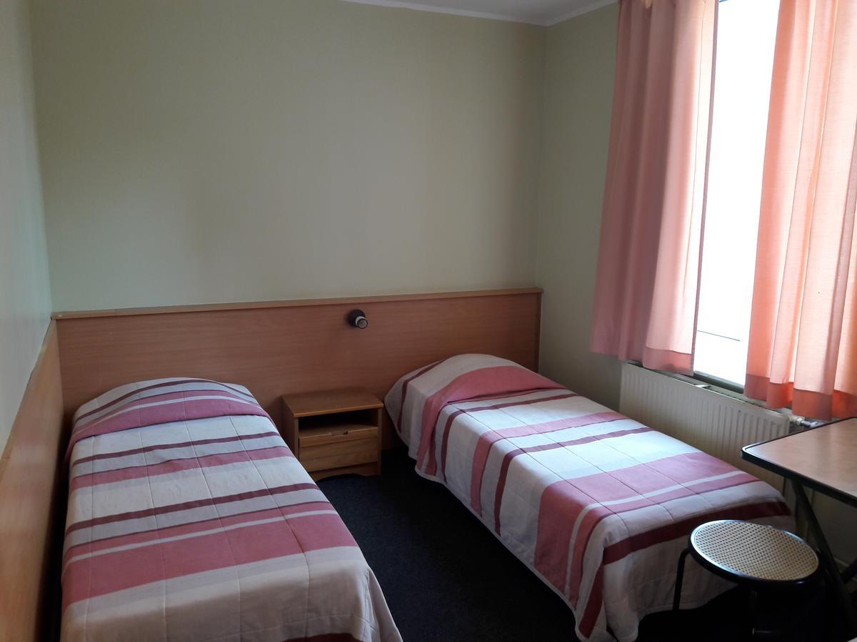 Hotel Melissa Peruwelz Bagian luar foto